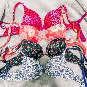 Victoria’s Secret 4 Bras 32B